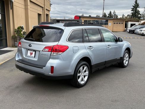 Used 2013 Subaru Outback 2.5i Premium w/ All-Weather Pkg AWD/4WD image 7