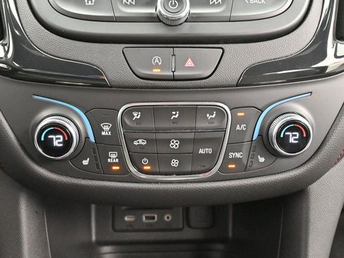 Used 2023 Chevrolet Equinox RS image 24