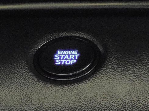 Certified 2025 Hyundai Elantra Sport image 30