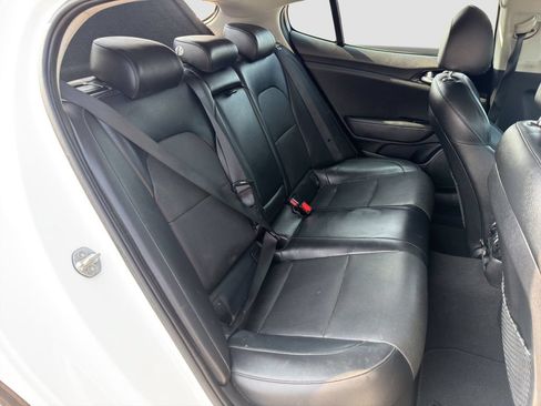 Used 2019 Kia Stinger RWD image 19