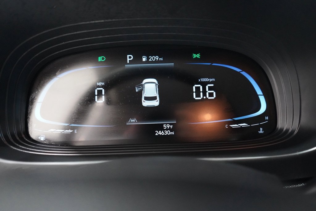 Used 2024 Hyundai Venue Limited FWD image 24