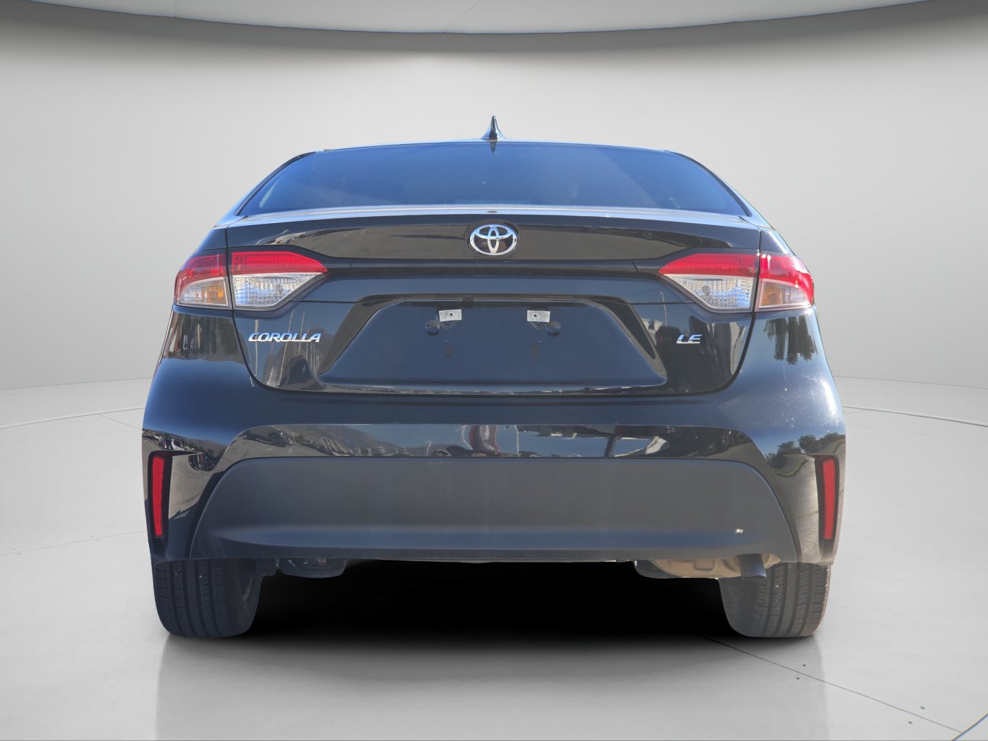 Used 2025 Toyota Corolla LE FWD image 19