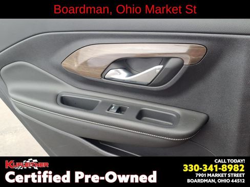 Used 2024 GMC Terrain Denali w/ Denali Premium Package AWD/4WD image 17