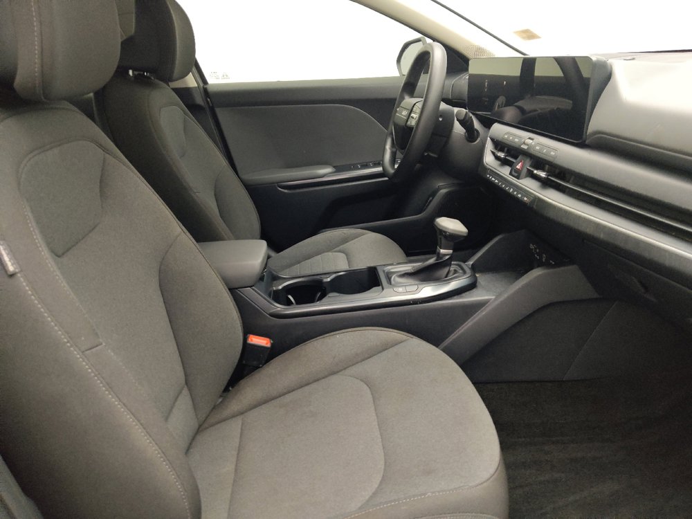 Used 2025 Kia K4 FWD image 21