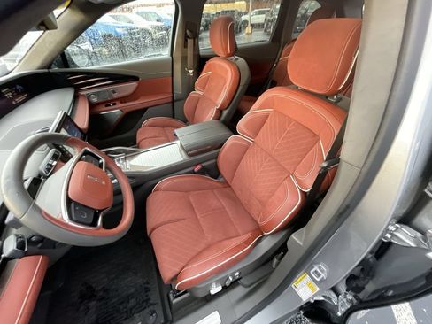 Used 2025 Lincoln Nautilus Black Label AWD/4WD image 20