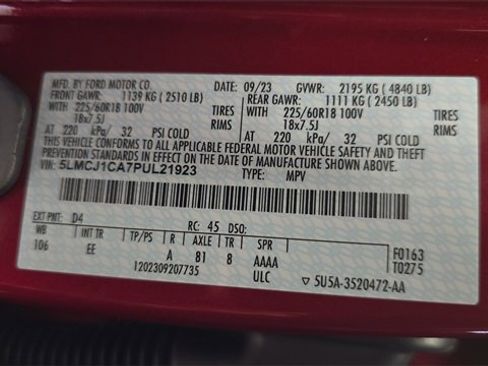 Used 2023 Lincoln Corsair Standard image 30