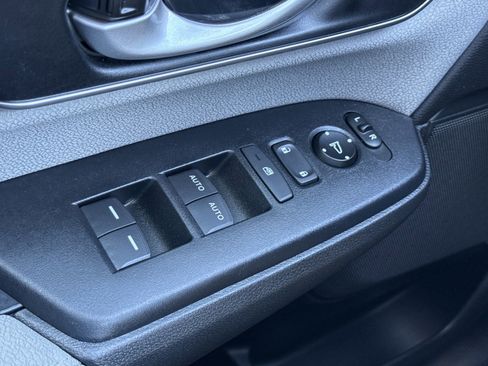 Used 2022 Honda CR-V EX image 14