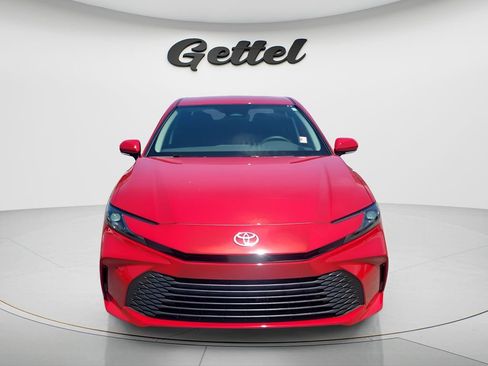 Used 2025 Toyota Camry LE w/ Convenience Package FWD image 2