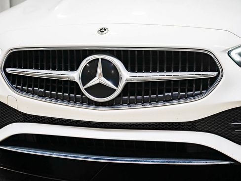 Used 2023 Mercedes-Benz C 300 Sedan image 8