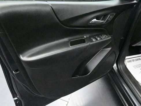 Used 2023 Chevrolet Equinox LT image 31