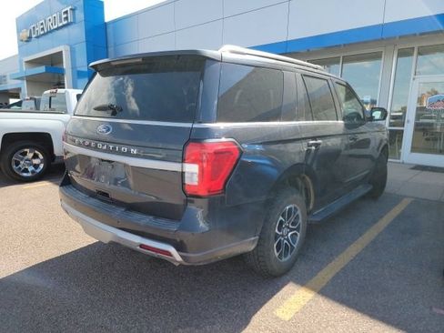 Used 2024 Ford Expedition XLT AWD/4WD image 4