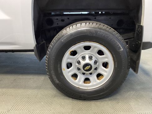 Used 2015 Chevrolet Silverado 2500 W/T image 32