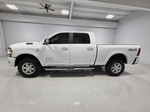Used 2022 RAM 2500 Laramie AWD/4WD image 2