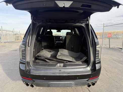 Used 2025 Chevrolet Tahoe Z71 w/ Comfort Package image 8