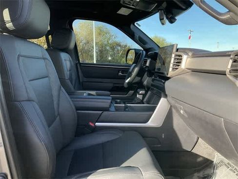 Used 2025 Toyota Tundra Limited image 18