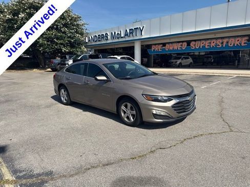 Used 2023 Chevrolet Malibu LT FWD image 1