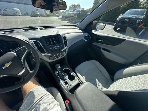 Used 2023 Chevrolet Equinox LS w/ LS Convenience Package image 15