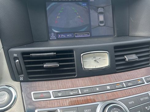 Used 2015 INFINITI Q70 L 3.7 w/ Deluxe Touring Package image 12