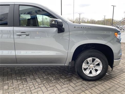Used 2025 Chevrolet Silverado 1500 LT AWD/4WD image 12