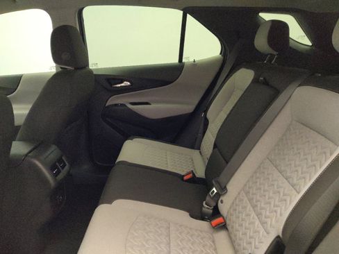 Used 2024 Chevrolet Equinox LS w/ Driver Confidence II Package FWD image 18
