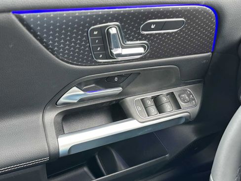 New 2026 Mercedes-Benz GLB 250 4MATIC image 33
