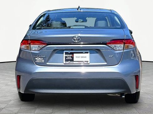 Used 2025 Toyota Corolla LE FWD image 4