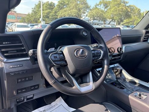 Certified 2026 Lexus GX 550 AWD/4WD image 13