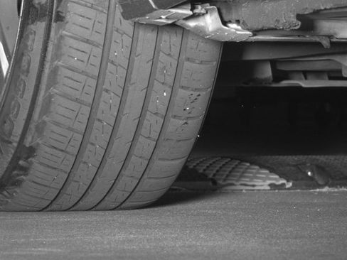 Used 2018 Volkswagen Tiguan S image 10