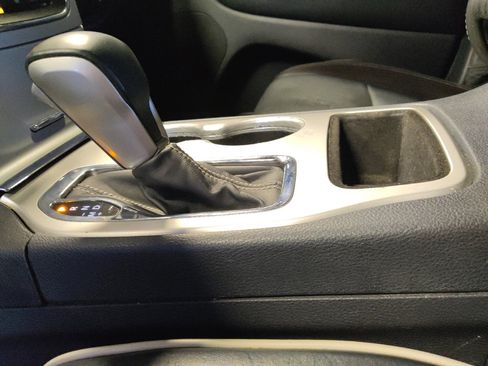 Used 2016 Jeep Grand Cherokee Overland image 26