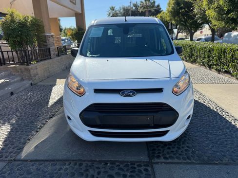 Used 2018 Ford Transit Connect XLT image 2