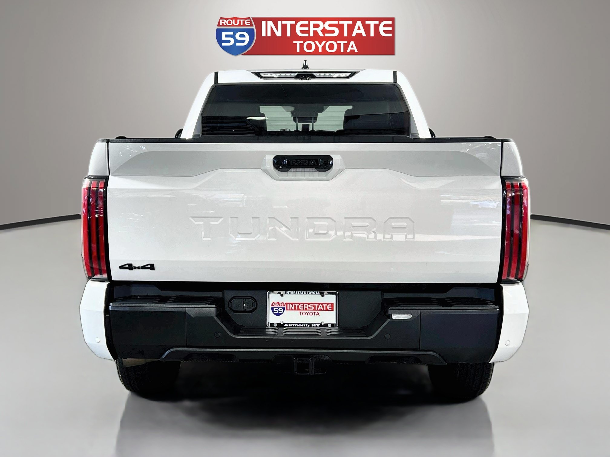 Used 2026 Toyota Tundra Limited AWD/4WD image 6