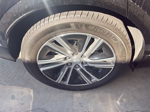 Used 2024 Cadillac Lyriq Luxury w/ LPO, Floor Liner Package RWD image 11