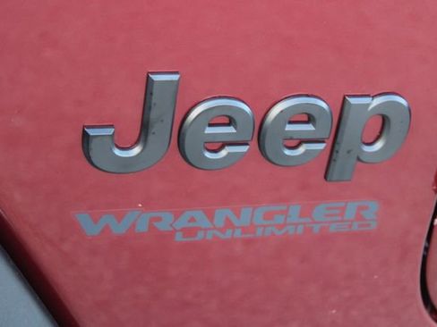 Used 2022 Jeep Wrangler Unlimited Sport AWD/4WD image 9