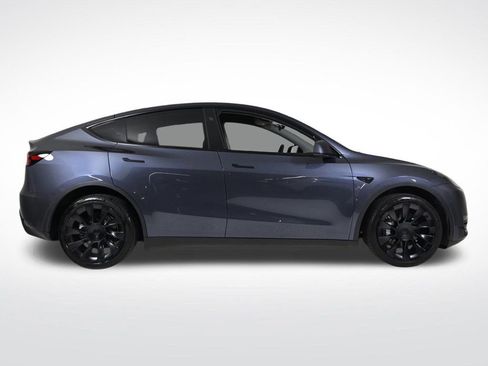 Used 2024 Tesla Model Y Long Range image 6
