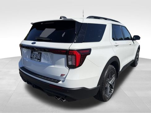 Used 2025 Ford Explorer ST AWD/4WD image 5