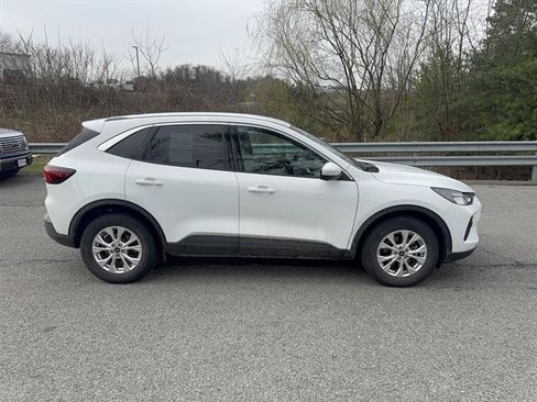 Used 2023 Ford Escape Active w/ Tech Pack #2 image 5