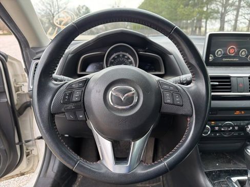 Used 2016 MAZDA MAZDA3 i Grand Touring image 13