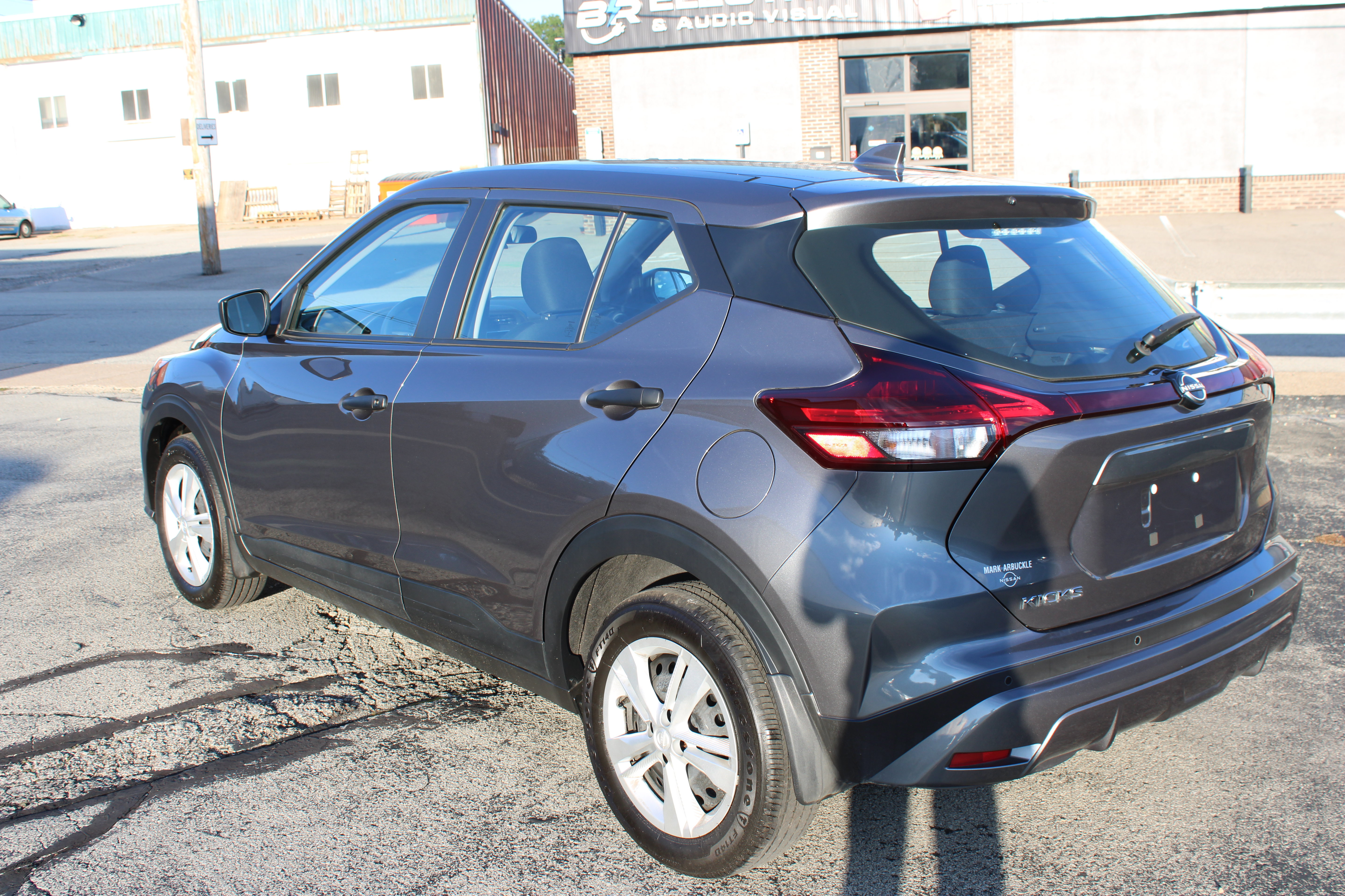 Certified 2025 Nissan Kicks Play S FWD image 3