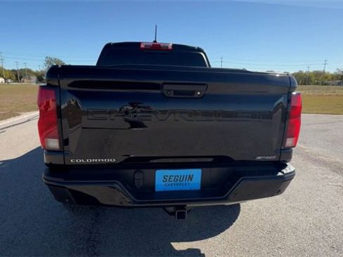 Certified 2024 Chevrolet Colorado ZR2 w/ ZR2 Convenience Package III image 7