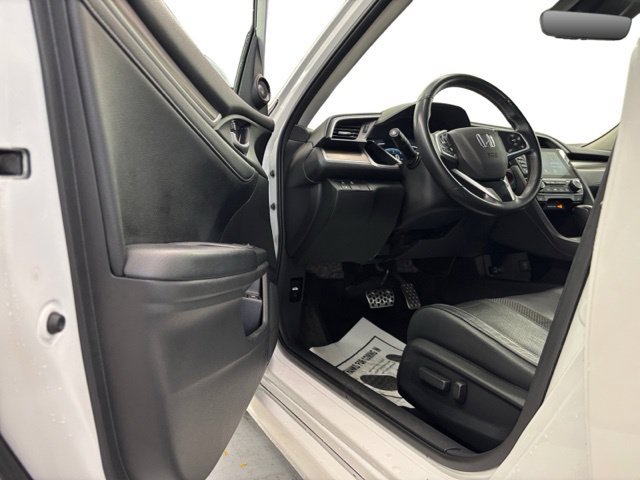 Used 2019 Honda Civic Touring image 8