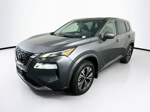 Used 2023 Nissan Rogue SV FWD image 3