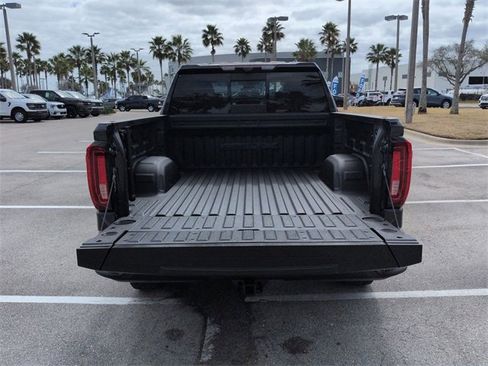 Used 2022 GMC Sierra 1500 AT4X image 13
