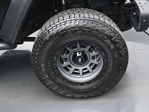 Used 2022 Jeep Wrangler Unlimited Rubicon w/ Steel Bumper Group AWD/4WD image 35