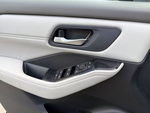 New 2026 Nissan Rogue SV AWD/4WD image 21