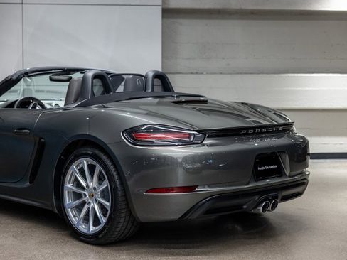 Used 2025 Porsche 718 Boxster image 23