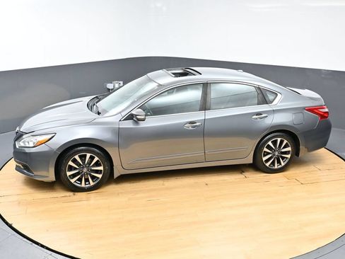 Used 2016 Nissan Altima 2.5 SV w/ Convenience Package FWD image 47