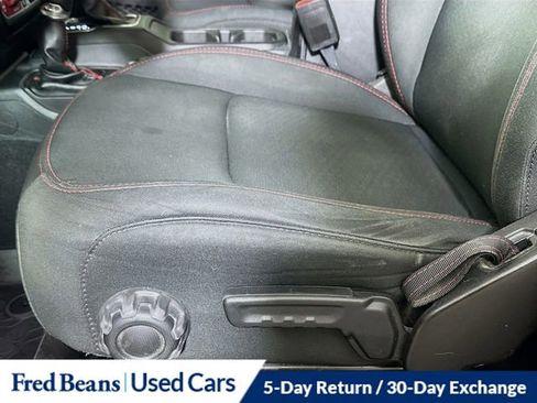 Used 2022 Jeep Wrangler Unlimited Rubicon w/ Safety Group AWD/4WD image 21