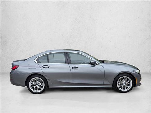 Used 2026 BMW 330i xDrive Sedan AWD/4WD image 4