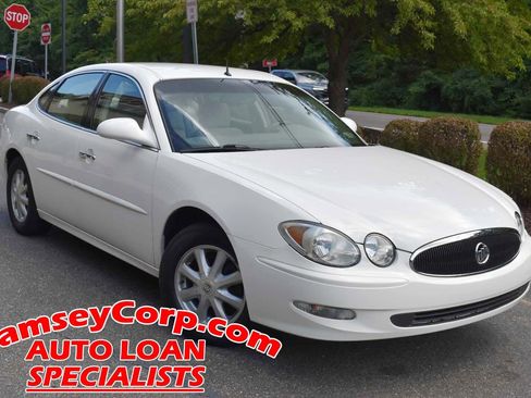 Used 2005 Buick LaCrosse CXL FWD image 2