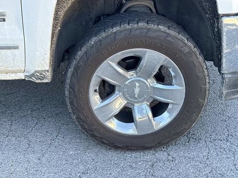 Used 2018 Chevrolet Silverado 1500 LTZ w/ Texas Edition AWD/4WD image 9